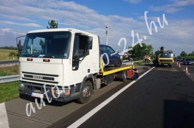 Új Iveco csúszóplatós autómentő